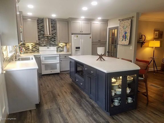 4th image of 1607 Vivian Ln