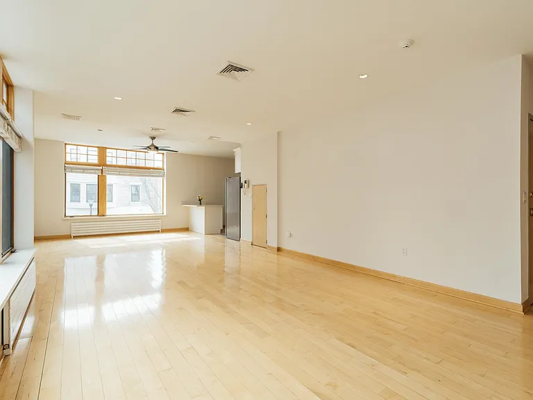 30 Park Ave #1 — Photo 4