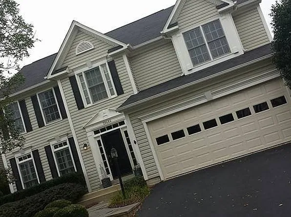 20464 McGees Ferry Way, Sterling, VA 20165