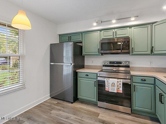 4th image of 12641 ASHBROOK Circle E