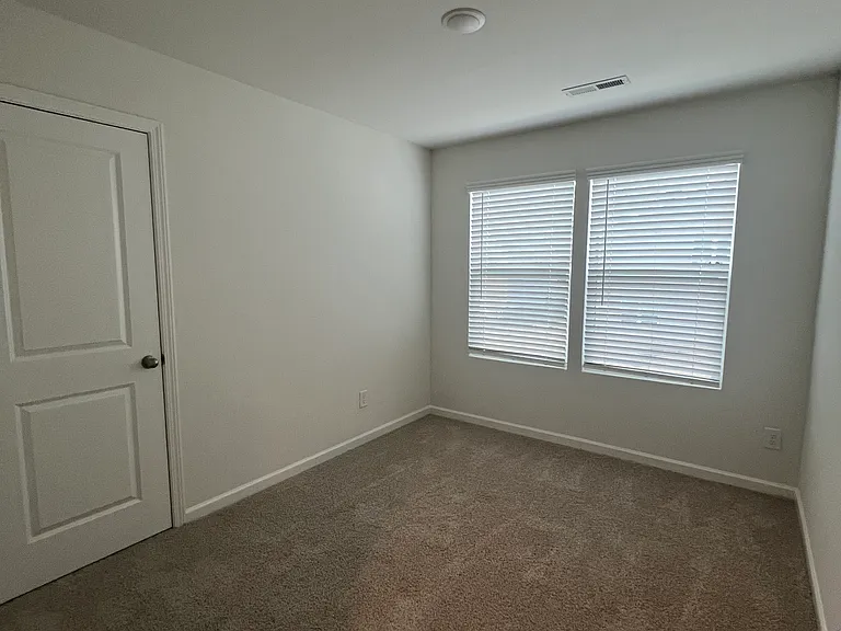 120A Fosters Glen Pl #120A — Photo 16