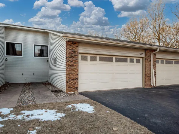 555 Skillman Ave E, Maplewood, MN 55117