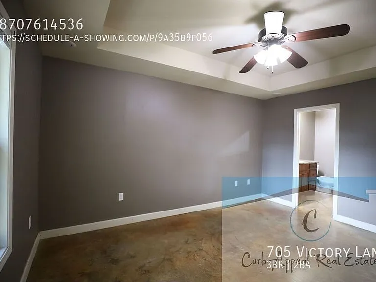 705 Victory Ln — Photo 11