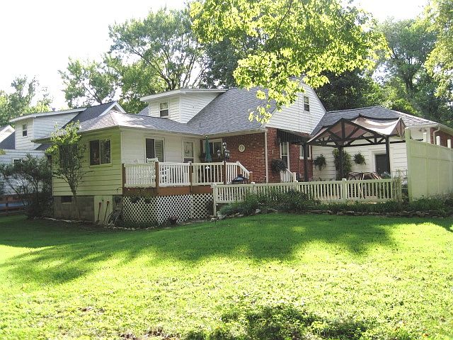 2nd image of 1222 Des Peres Ave