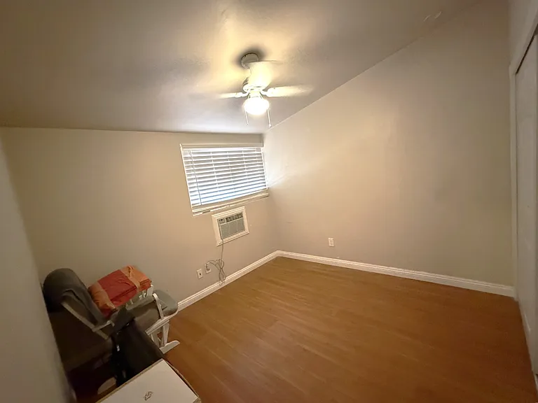 12923 Slack St — Photo 22