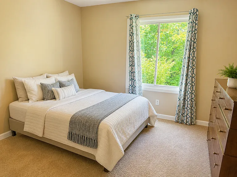 3920 E Meadow Ln — Photo 18