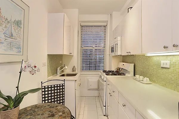 Sold by Corcoran | media 12