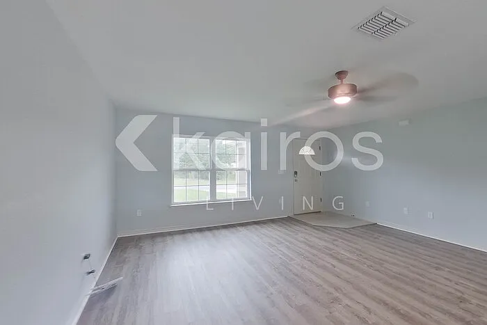 3 bed, 2.0 bath, 1311 sqft, $1,895 — Photo 4