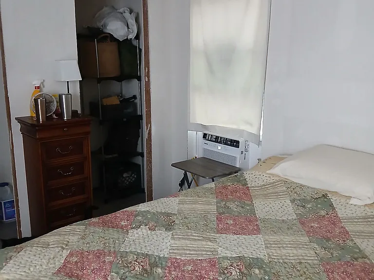 2415 Jennings Ave — Photo 6