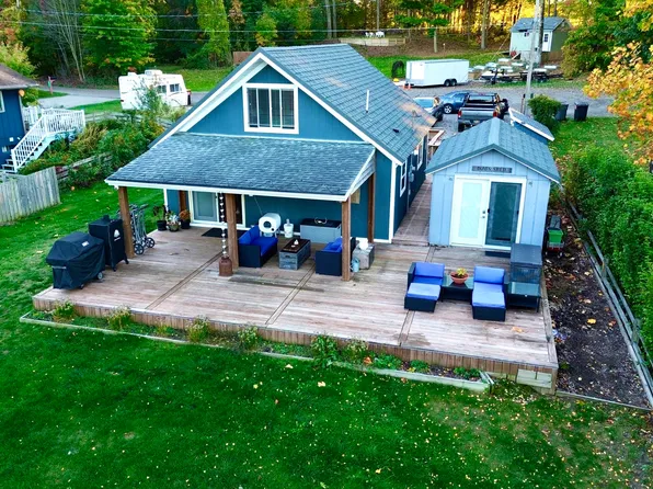 2247 Blue Goose Ave, Fennville, MI 49408