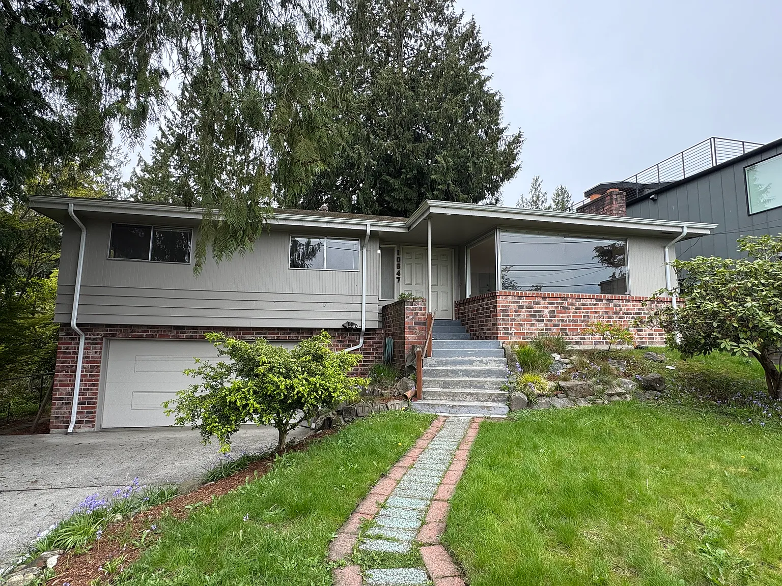 3 bed, 2.5 bath, 2210 sqft, $3,750 — Photo 1