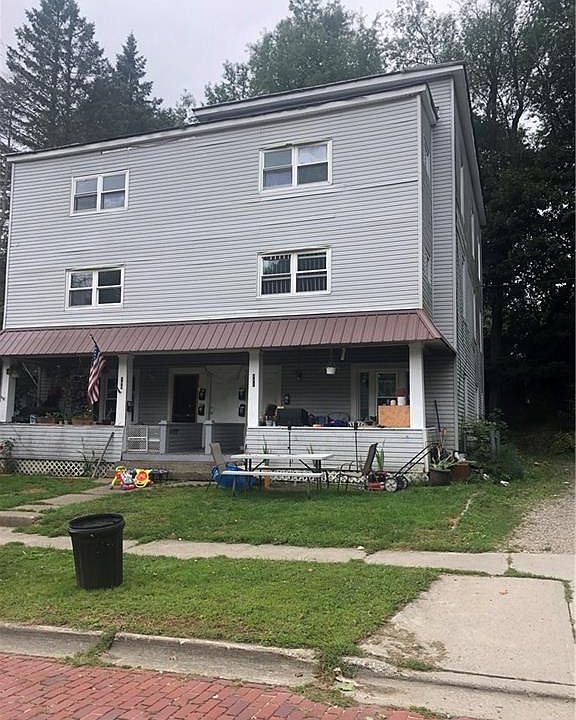 1st image of 109 Thayer St