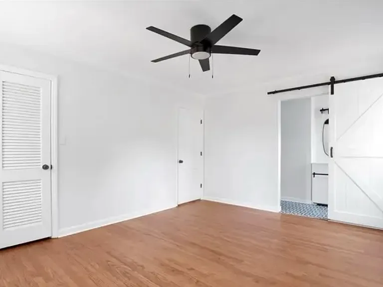 2710 Fordham Dr — Photo 10