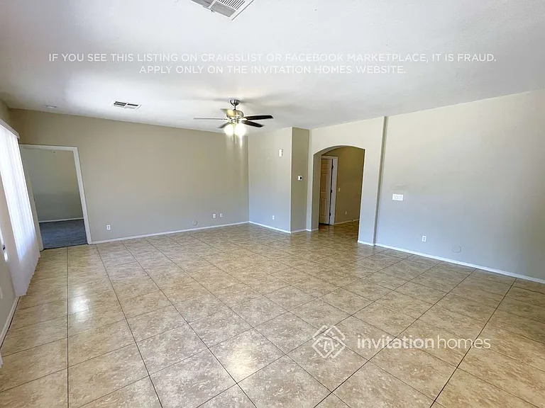 1923 S 80th Dr — Photo 2