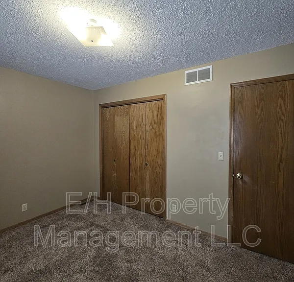 9105 W Westlawn St #1 — Photo 23