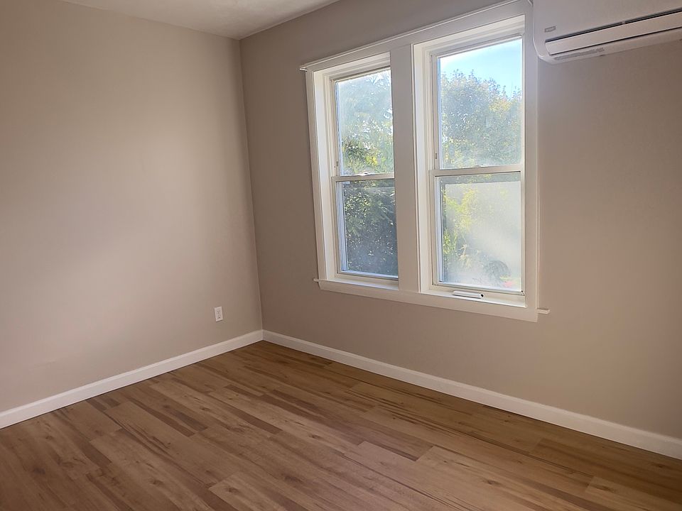 2nd image of 209 Ingleside Ave #2B