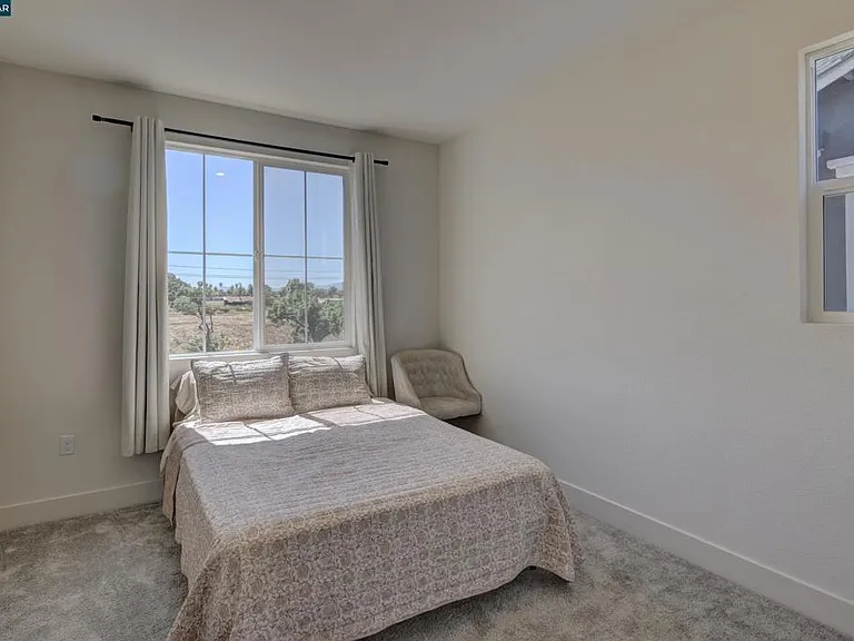 281 Cinnabar Way — Photo 23