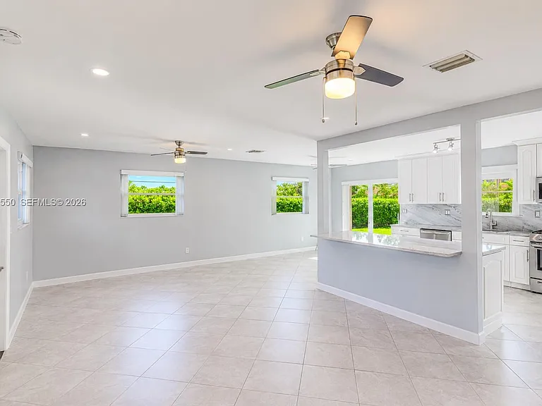 6255 SW 62nd Ct — Photo 10