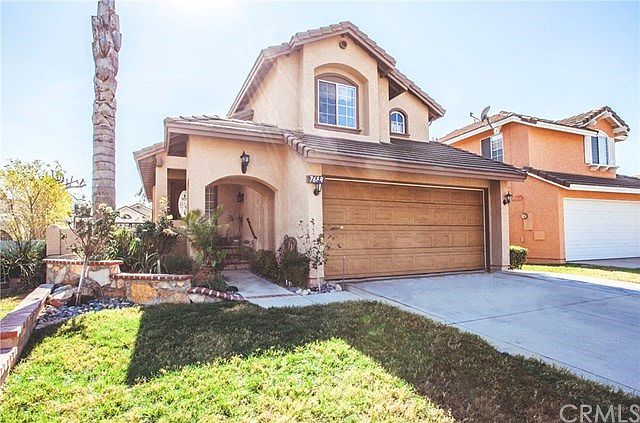 Gorgeous upgraded Terra Vista pool home!