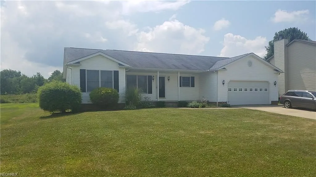 2070 Marwood Cir photo 1