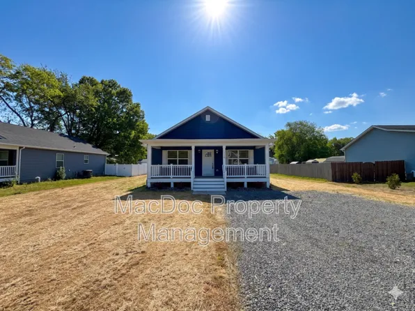 990 Ebb Tide Dr, Colonial Beach, VA 22443