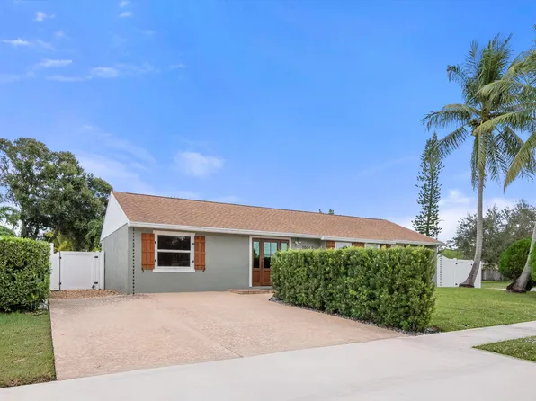 10067 Yeoman Lane, Royal Palm Beach, FL 33411