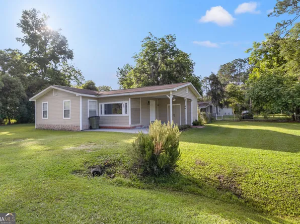 248 Cotton St, Homeland, GA 31537