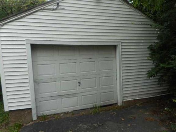 4th image of 2245 Koehler Ave