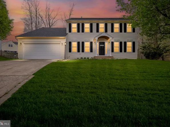 5 Basalt Dr, Fredericksburg, VA 22406