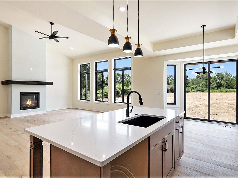 4633 Rosy Dr, photo 3