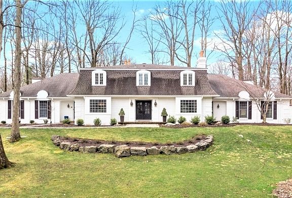 2nd image of 5 Sherwood Dr