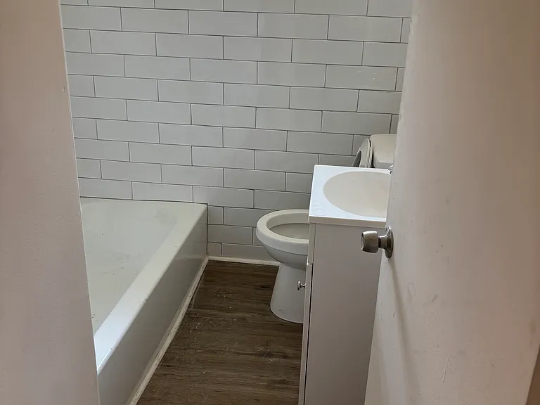 628 Massey Ave #1 — Photo 5