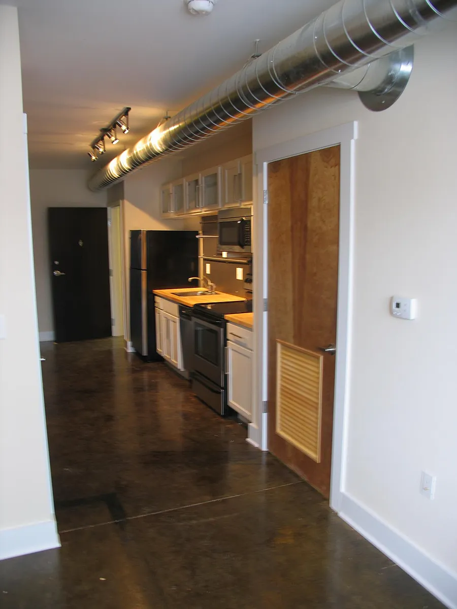Building Photo - 201 N 19th St #106