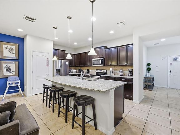 4th image of 8851 Geneve Ct