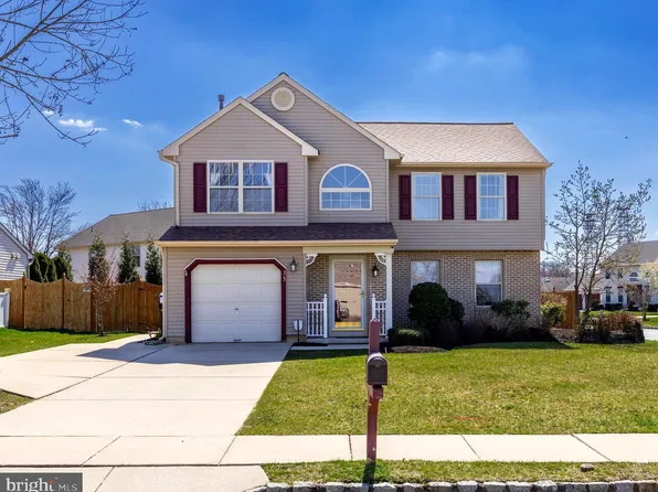 35 Teaberry Ln, Delran, NJ 08075