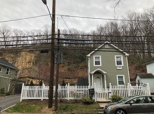 249 Mill River Rd, Oyster Bay, NY 11771