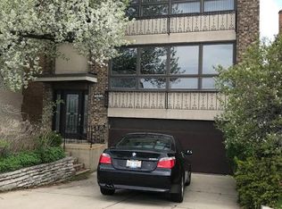 4838 Old Orchard Rd #1, Skokie, IL 60077