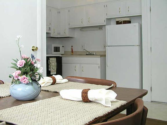 2nd image of 343 Firwood Dr APT 3