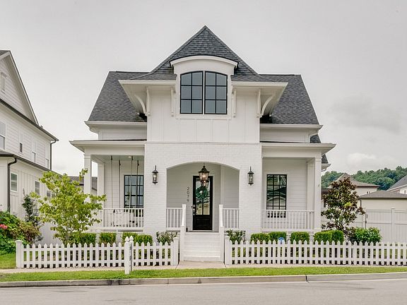 2nd image of 2079 Erwin St