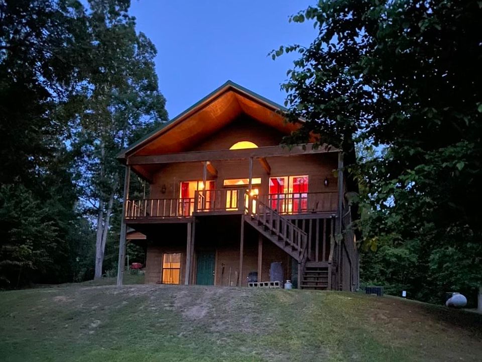 1st image of 805 County Road 2762