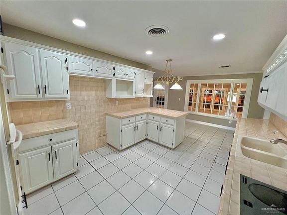 5th image of 15140 Wilson Rd
