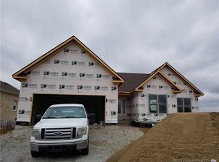 5713 Sugar Berry Ln, Jeffersonville, IN 47130