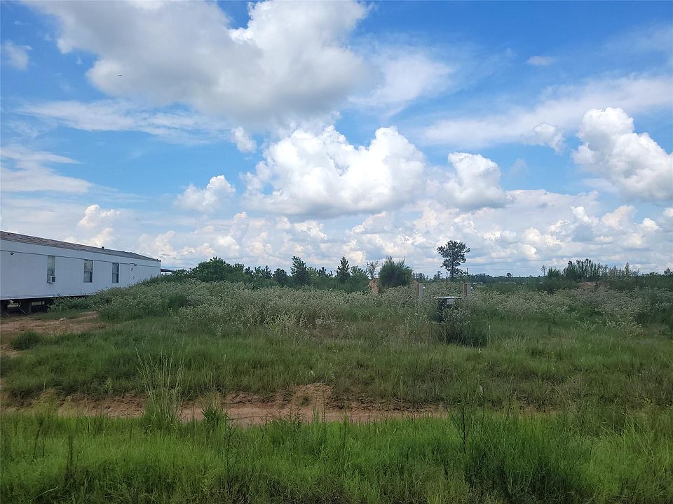 2nd image of 1513 Road 5705