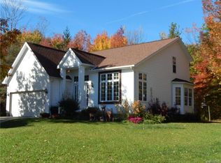 2644 N Creek Rd, Lake View, NY 14085