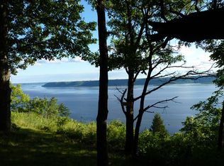 15099 Eagle Ridge Rd, Ferryville, WI 54628