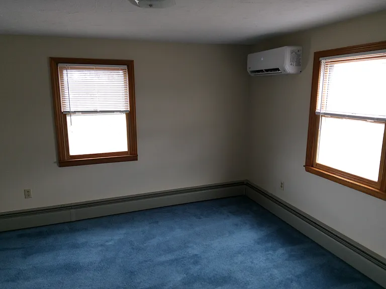121 King Philip Rd — Photo 18