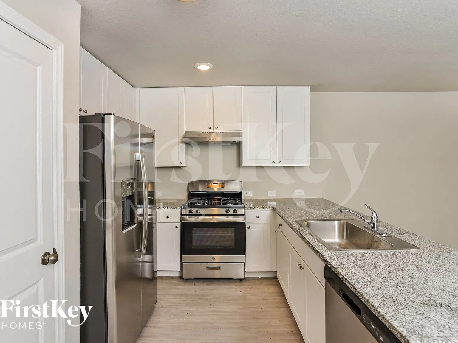 4 bed, 2.0 bath, 1627 sqft, $2,215 — Photo 4