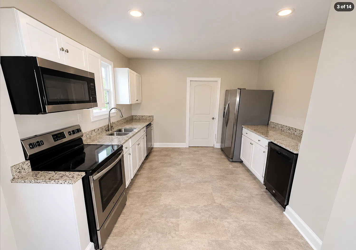 3 bed, 1280 sqft, $1,900 — Photo 3