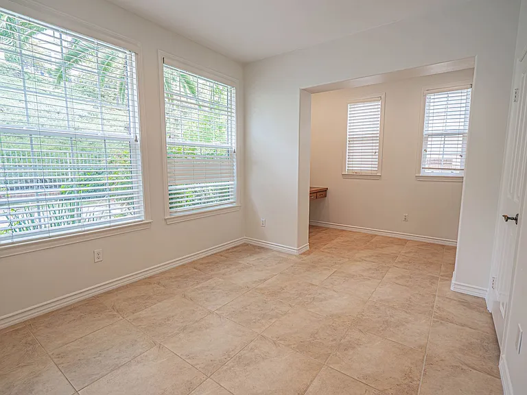 26149 W Shadow Rock Ln — Photo 13