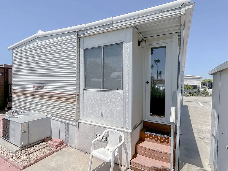 1389 Sierra Dr — Photo 5